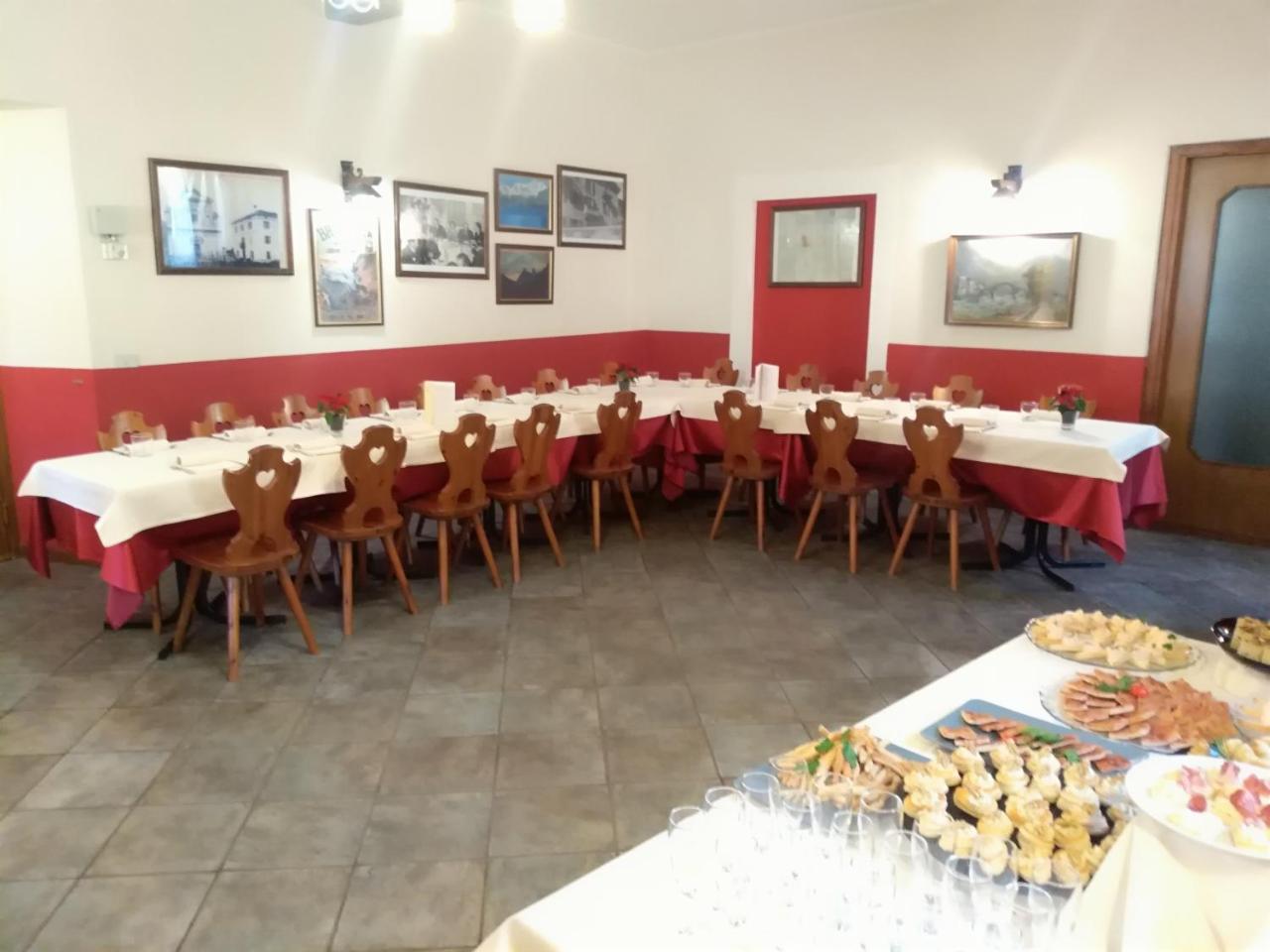 Albergo Ristorante Coppa Dazio Exterior foto